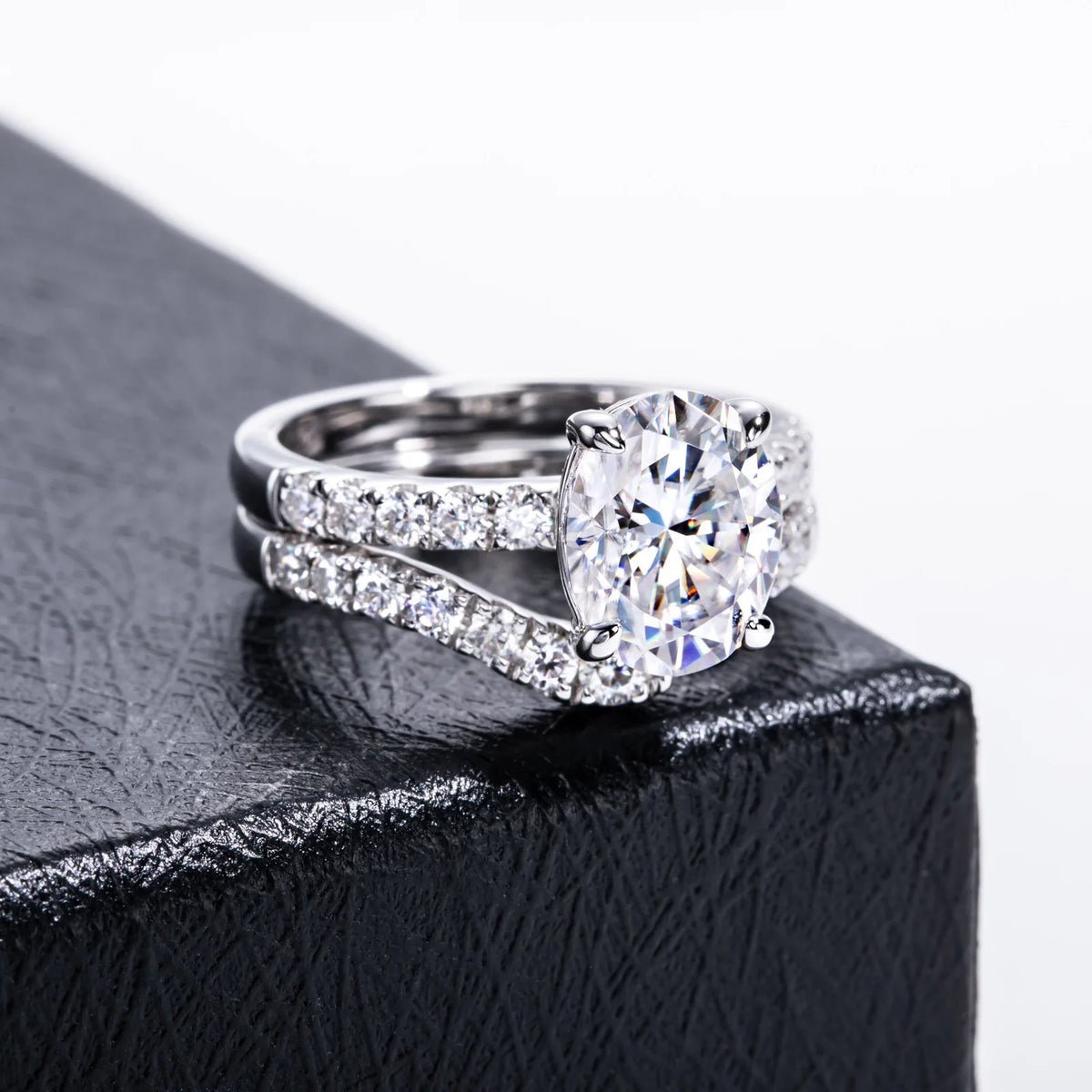 Anillo de plata de ley 925 de MuShan Luxury Jewelry, anillo encantador de moissanita VVS para esposa, bañado en oro auténtico de 18K, anillos con patente MST