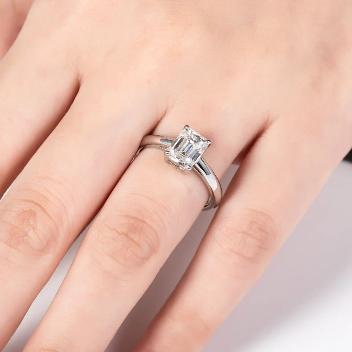 Anillo de plata de ley 925 marca MuShan, anillo de moissanita deslumbrante para mujer, chapado en oro auténtico de 18 quilates, joyería fina con patente MST
