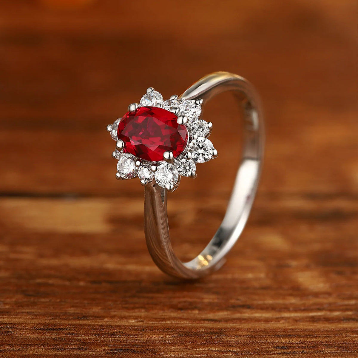 MUSHAN Bague personnalisée en argent sterling 925, bague classique ovale avec émeraude rouge de laboratoire pour femme, plaqué or 18 carats, bague d'anniversaire