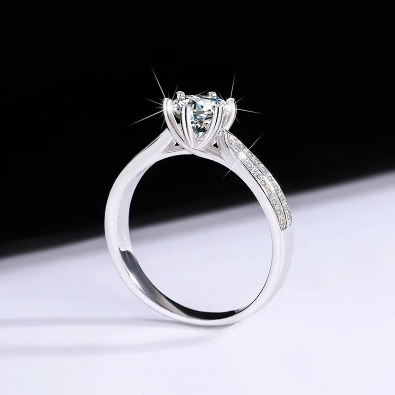 Mushan Luxury Jewelry S925 Silver Moissanite Star Queen Ring Pure Silver Ring With Six Prongs Of Diamonds For Women