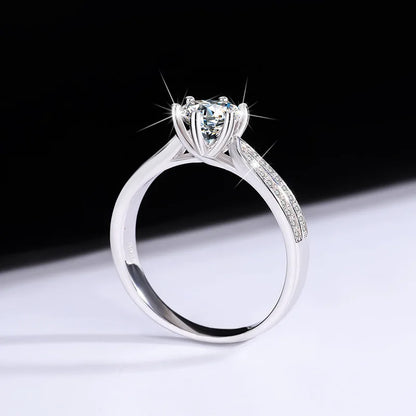 Mushan Luxury Jewelry S925 Silver Moissanite Star Queen Ring Pure Silver Ring With Six Prongs Of Diamonds For Women