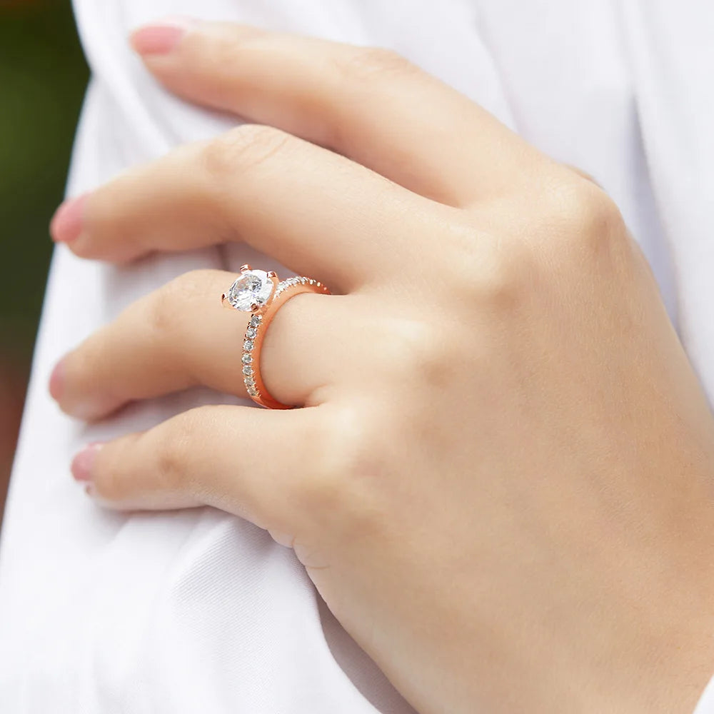Anillo de plata de ley 925 marca MuShan con circonita de grado 5A, corazón para compromiso para ella, joyería fina bañada en oro de 18 quilates