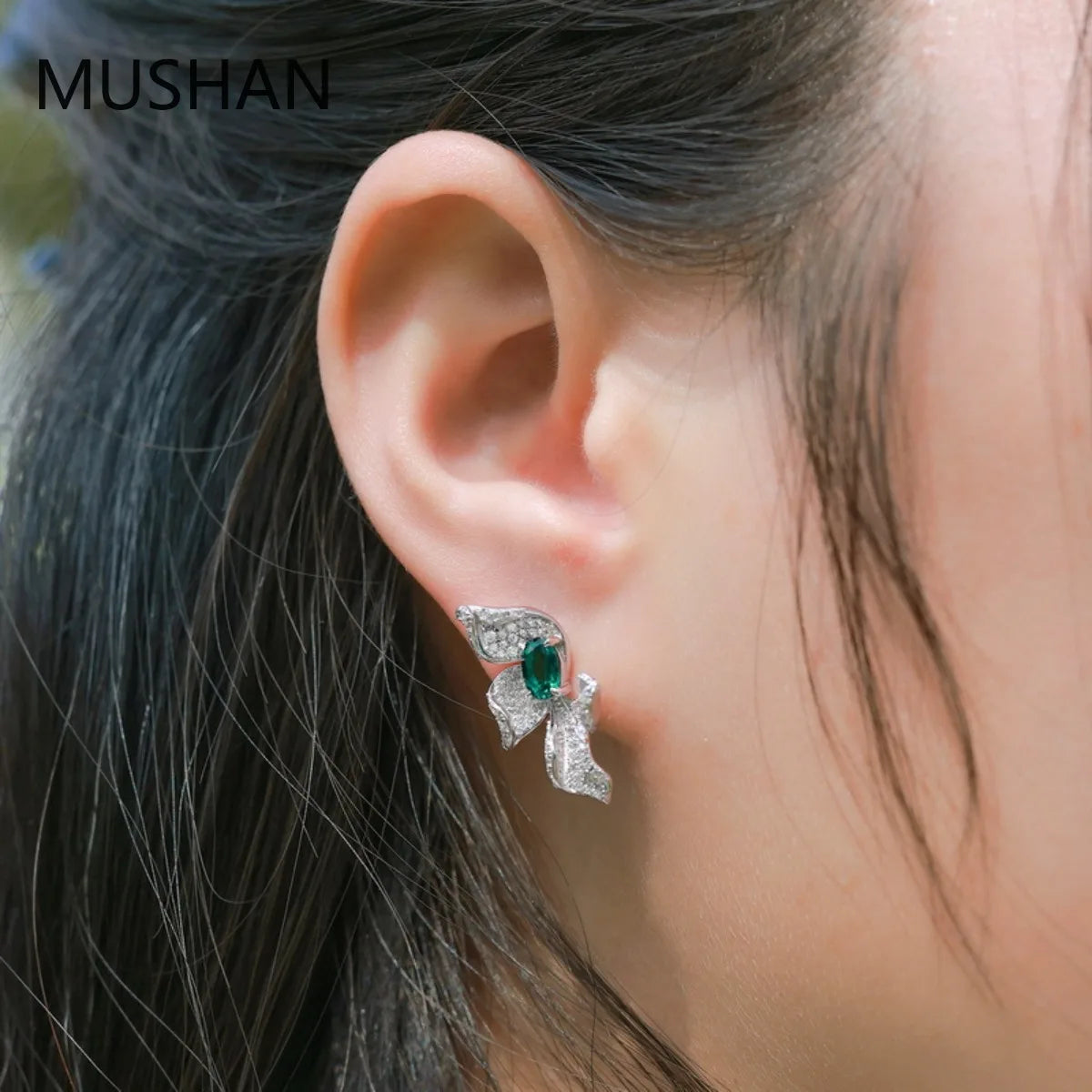 Pendientes de botón MUSHAN Jewelry de plata de ley 925 para mujer, con incrustaciones de esmeralda cultivada en laboratorio, pendientes de flores exagerados, venta al por mayor
