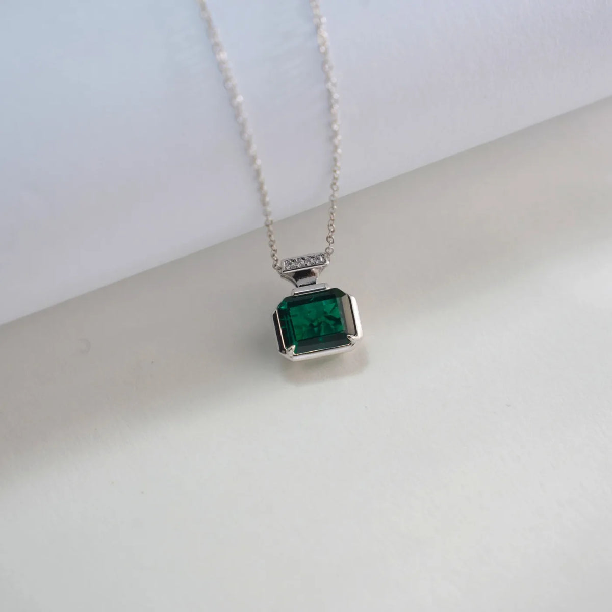 MUSHAN Luxury Jewelry 925 Sterling Silver Chain Pendant Necklace Lab Grown Emerald Ruby Gemstones Necklaces Pendants GRC Jewelry