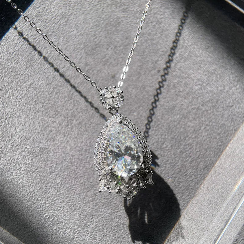 MuShan Luxury Jewelry 925 Sterling Silver Necklace 20IN Refined Star Moissanite Her 18K Gold Plated MST Patent GRA Certified