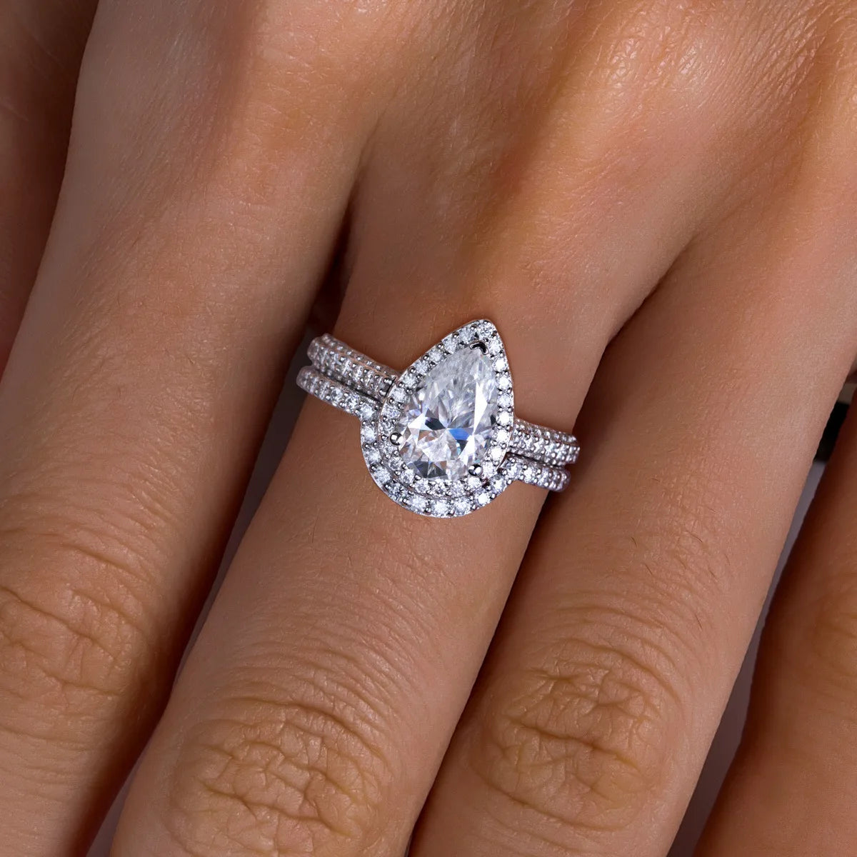 Anillo de plata de ley 925 de MuShan Luxury Jewelry, anillo de moissanita para regalo de Navidad para amigas, baño de oro de 18 quilates, anillos de alta gama con patente MST