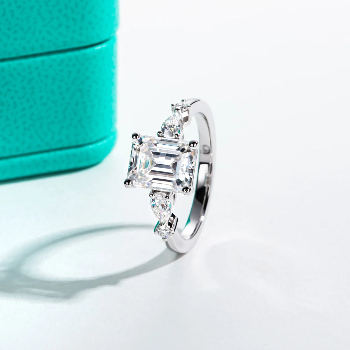 Anillo de plata de ley 925 marca MuShan con moissanita redonda, anillo de oficina para novia, chapado en oro auténtico de 18 quilates, joyería con patente MST