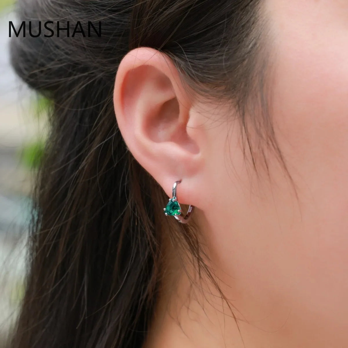MUSHAN Luxury Jewelry S 925 Sterling Silver Stud Earrings Women GRC Certificated Lab Grown Emerald Earrings Stud Ear Pin Jewelry