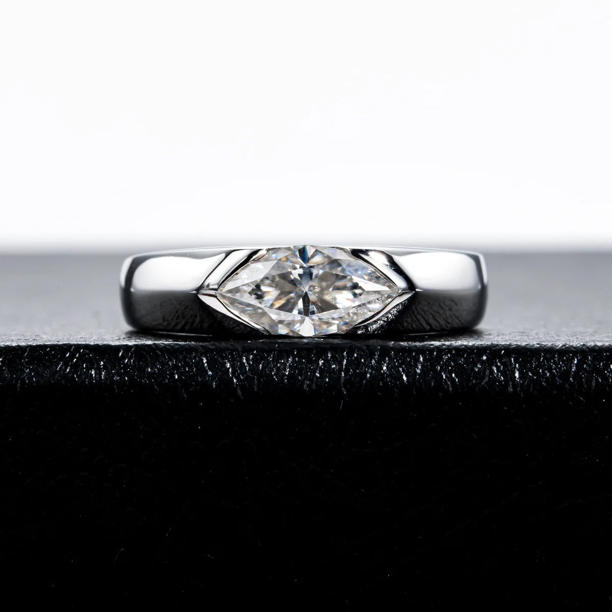 Anillo de plata de ley 925 de la marca MuShan, anillo minimalista con moissanita brillante para mujer, chapado en oro de 18 quilates, joyería con patente MST
