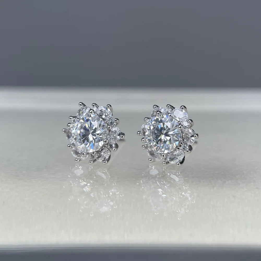 MuShan Designer Jewelry 925 Sterling Silver Stud Earring Heart Moissanite Christmas Halo for Fiancee Rhodium Plated MST Patent
