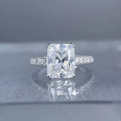 Anillo de mujer Mushan Luxury Jewelry de plata de ley S925 con moissanita de 4 quilates, corte de 8x10 mm y color D