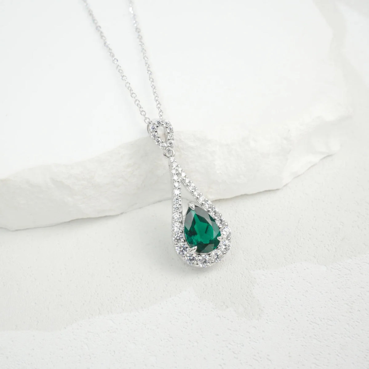 MUSHAN Luxury Jewelry 925 Sterling Silver Chain Pendant Necklace Lab Grown Emerald Ruby Gemstones Necklaces Pendants GRC Jewelry